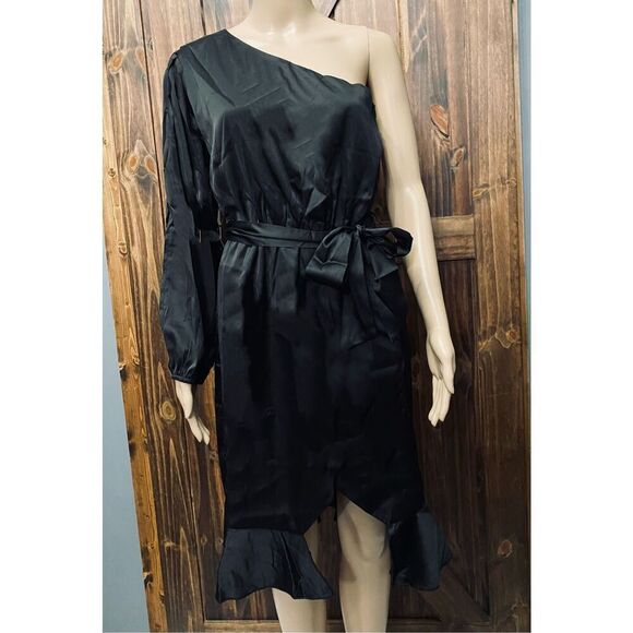 Area Stars Black Satin Off Shoulder Dress Size Small - Picture 1 of 7